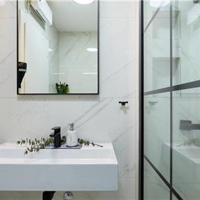 3 Bedroom Apartment with 2 Balconies near Dubrovnik Old Town, Sleeps 5-6